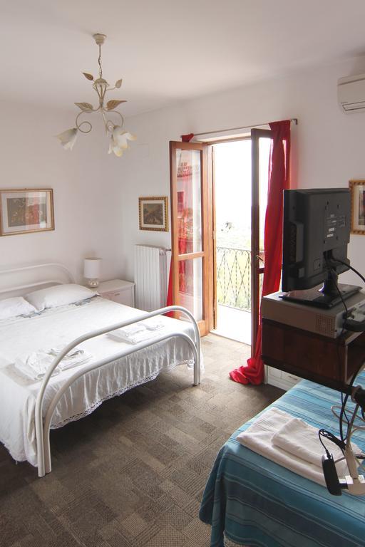 La Panoramica Bed & Breakfast วิลลาเปียนา ภายนอก รูปภาพ